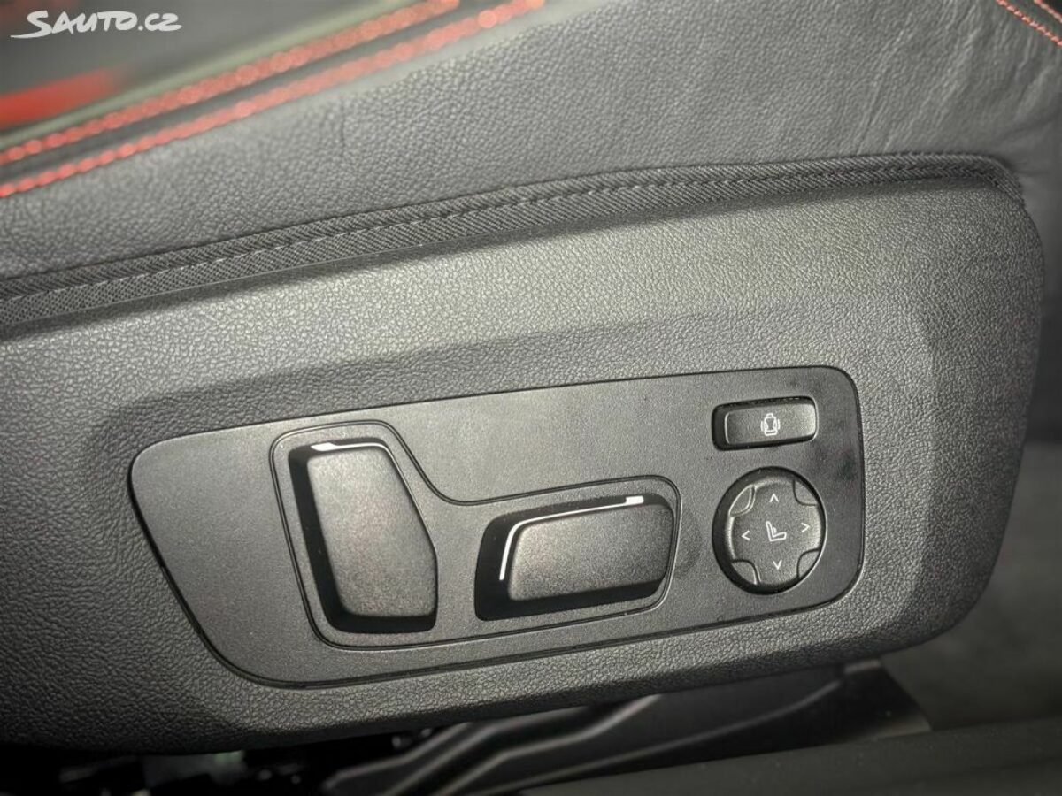 Fotografie vozu - klik pro zvětšení