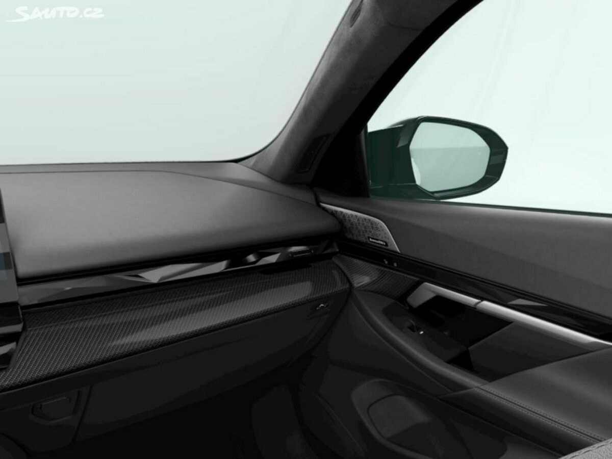 Fotografie vozu - klik pro zvětšení