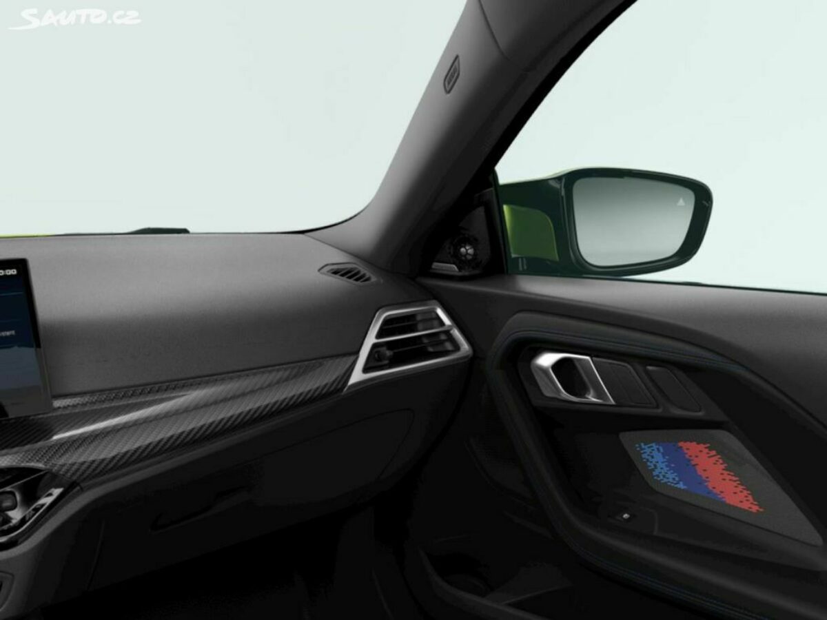 Fotografie vozu - klik pro zvětšení