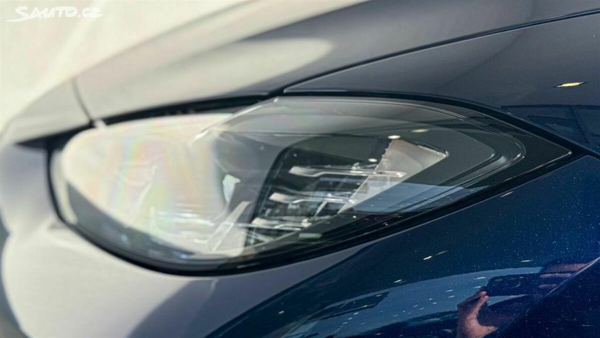 Fotografie vozu - klik pro zvětšení