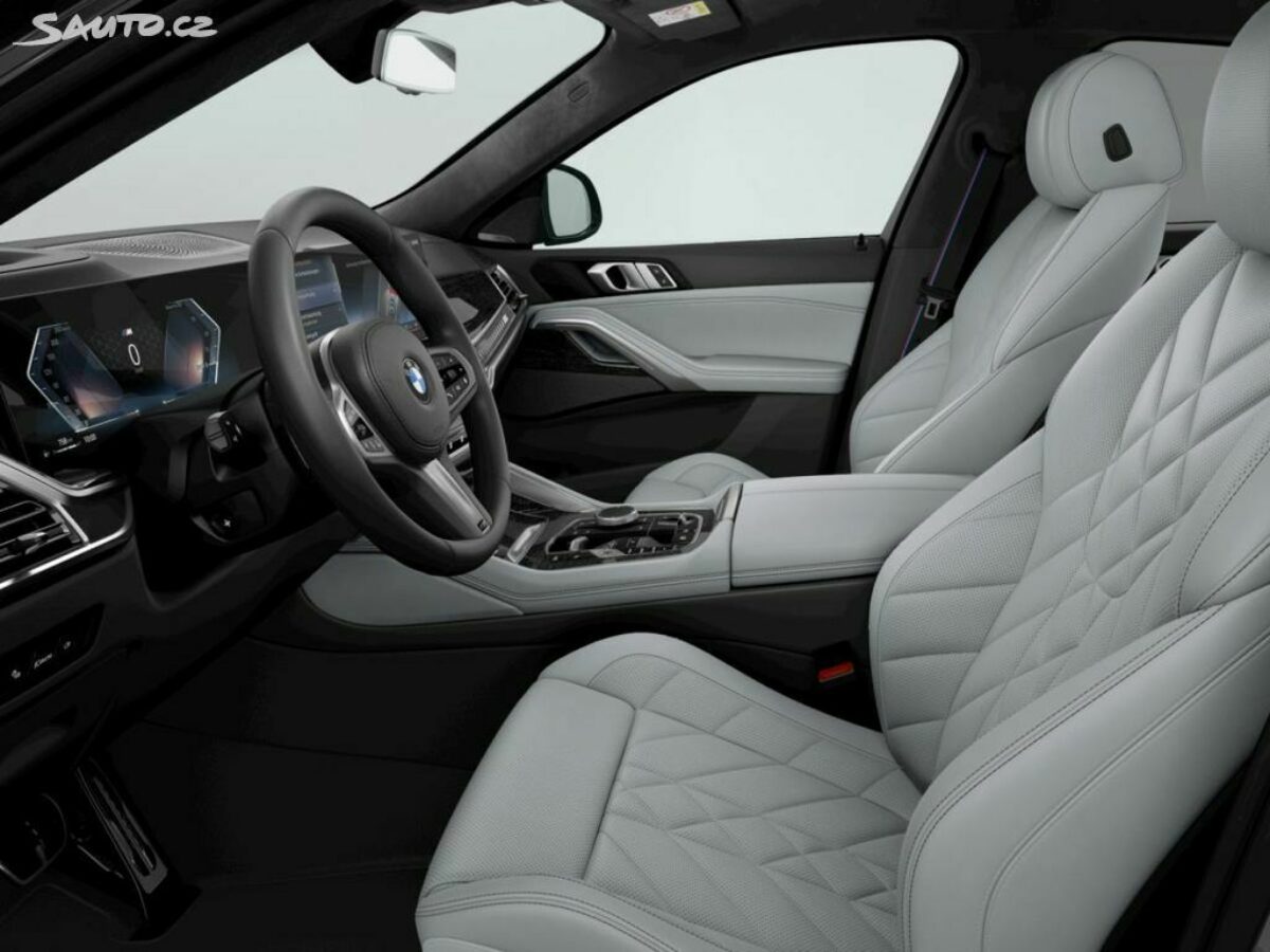 Fotografie vozu - klik pro zvětšení