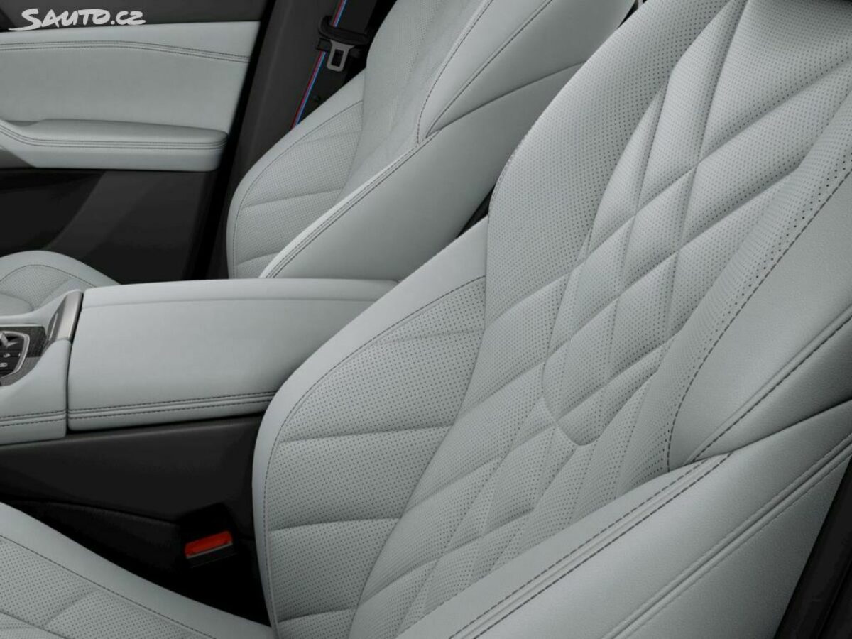 Fotografie vozu - klik pro zvětšení