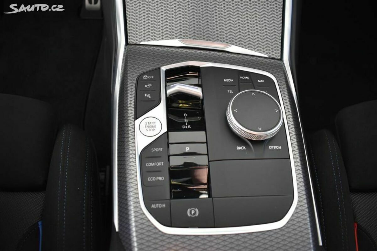 Fotografie vozu - klik pro zvětšení