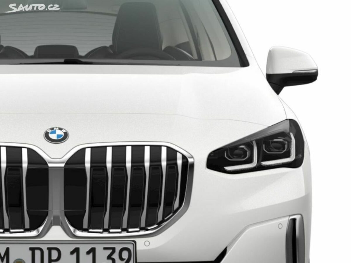 Fotografie vozu - klik pro zvětšení