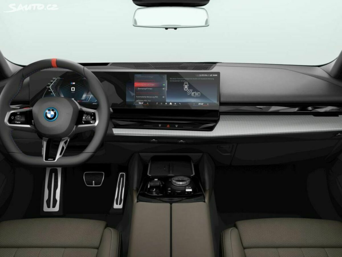 Fotografie vozu - klik pro zvětšení