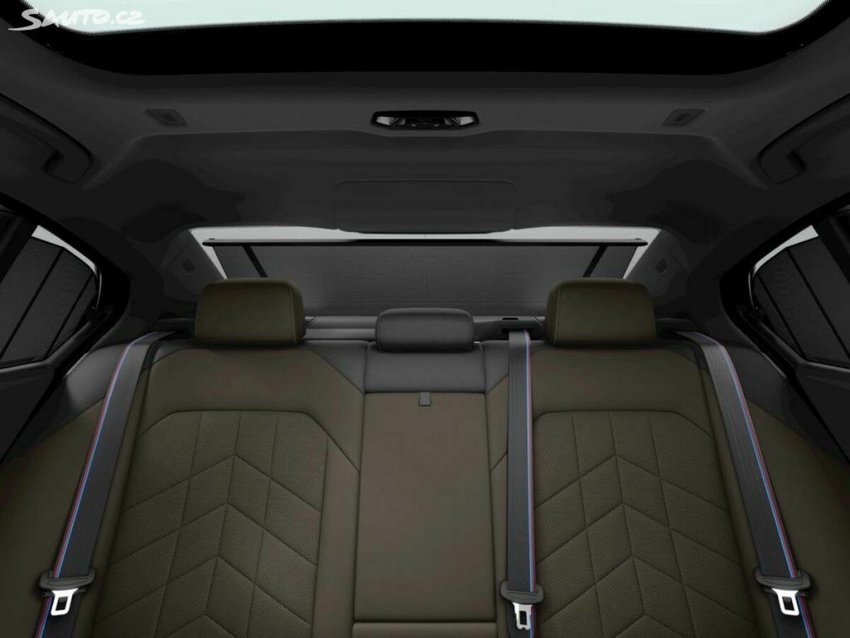 Fotografie vozu - klik pro zvětšení