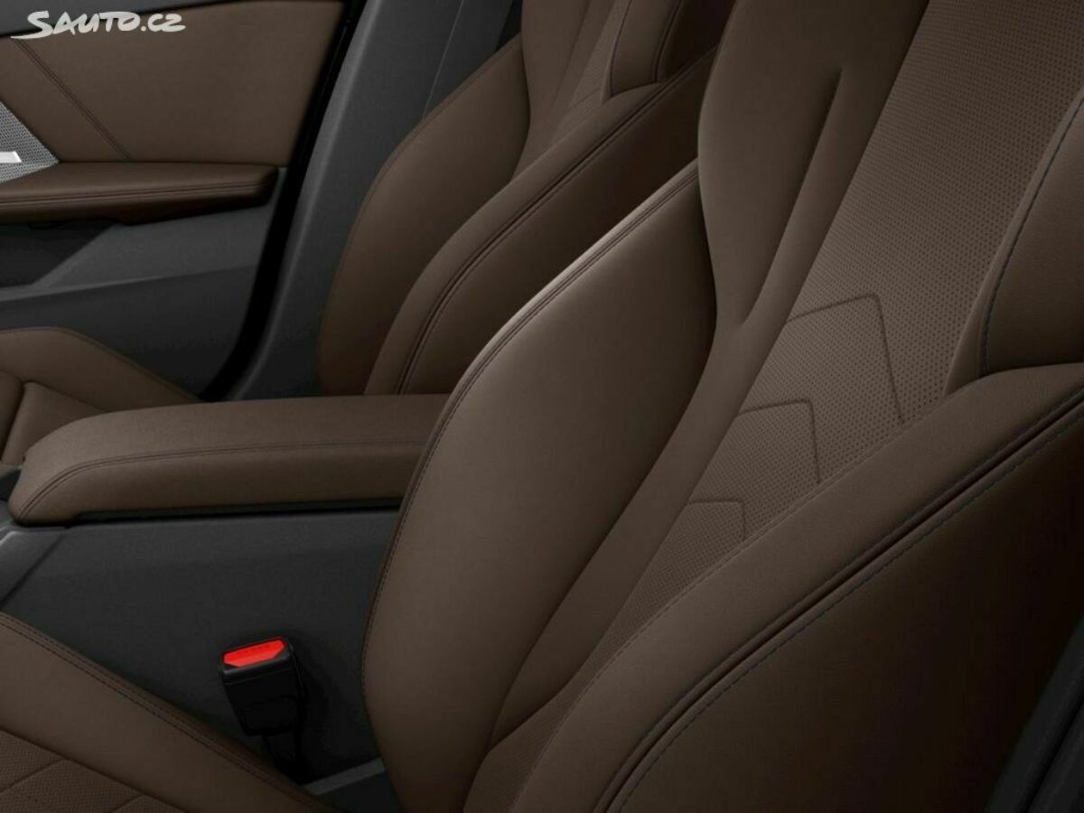 Fotografie vozu - klik pro zvětšení