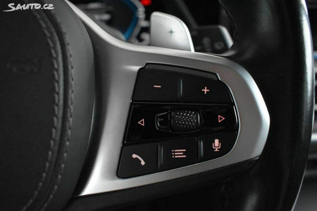 Fotografie vozu - klik pro zvětšení