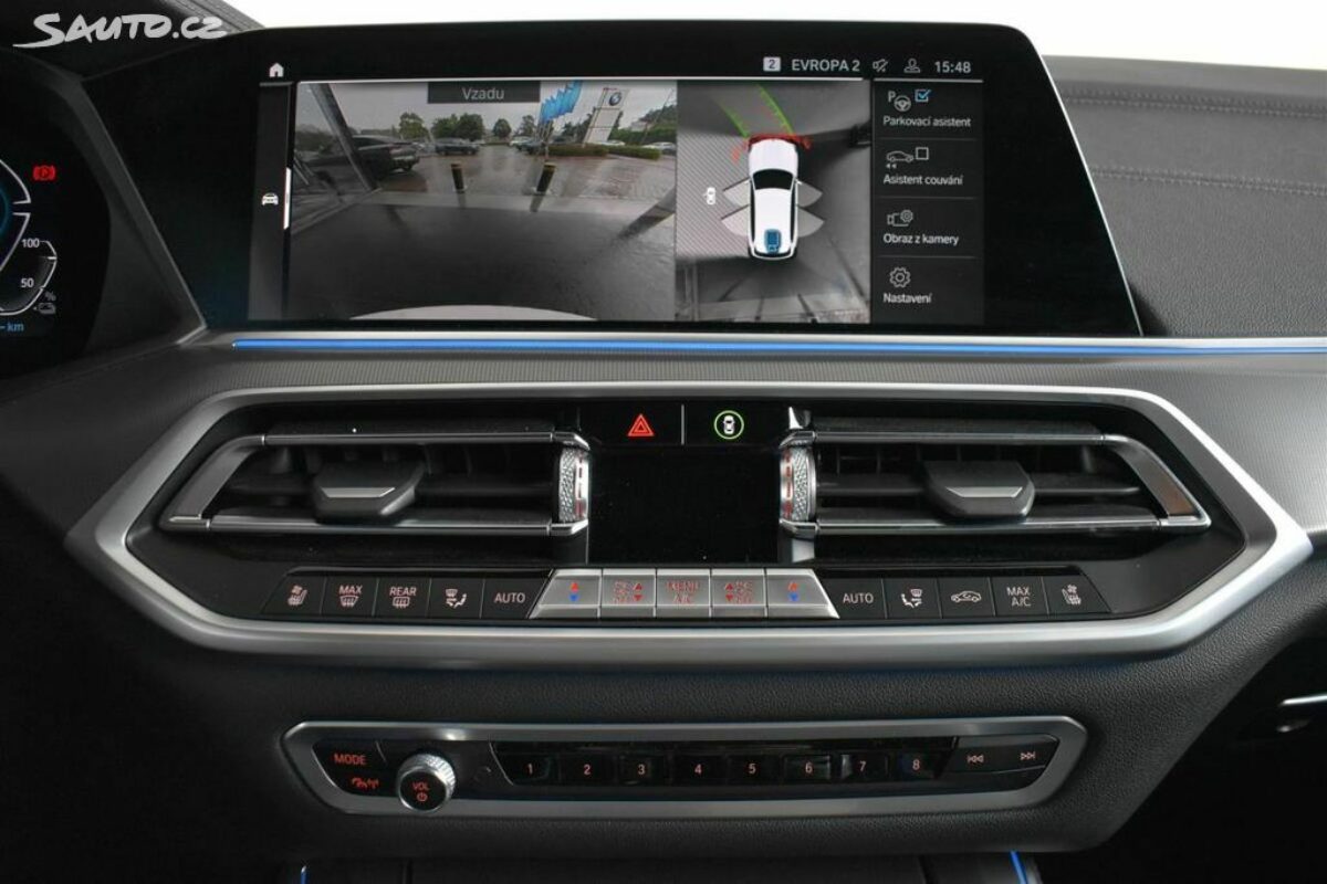 Fotografie vozu - klik pro zvětšení