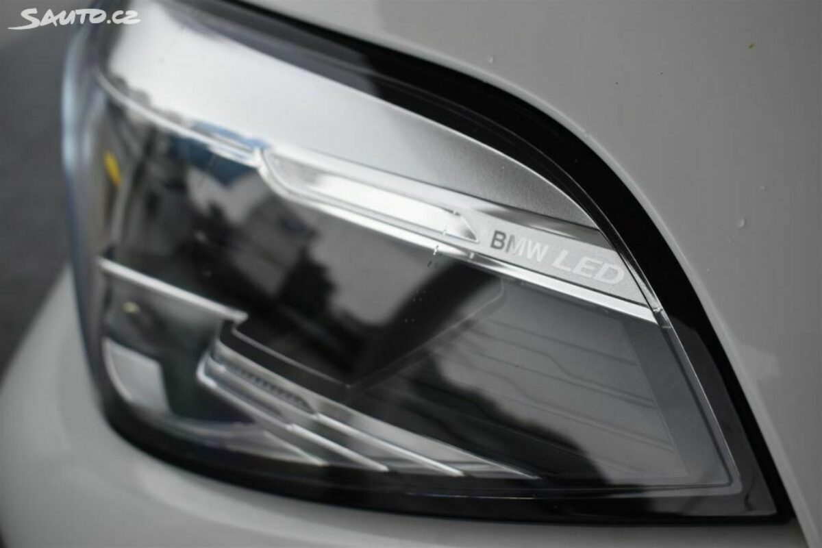 Fotografie vozu - klik pro zvětšení