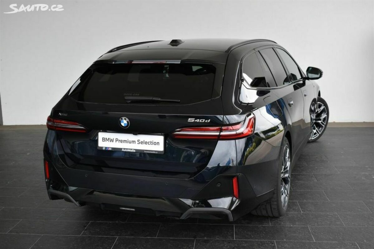 Fotografie vozu - klik pro zvětšení