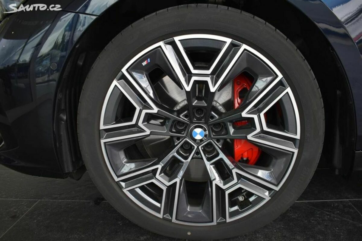 Fotografie vozu - klik pro zvětšení