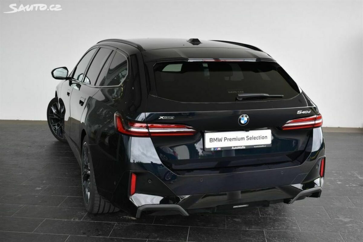 Fotografie vozu - klik pro zvětšení