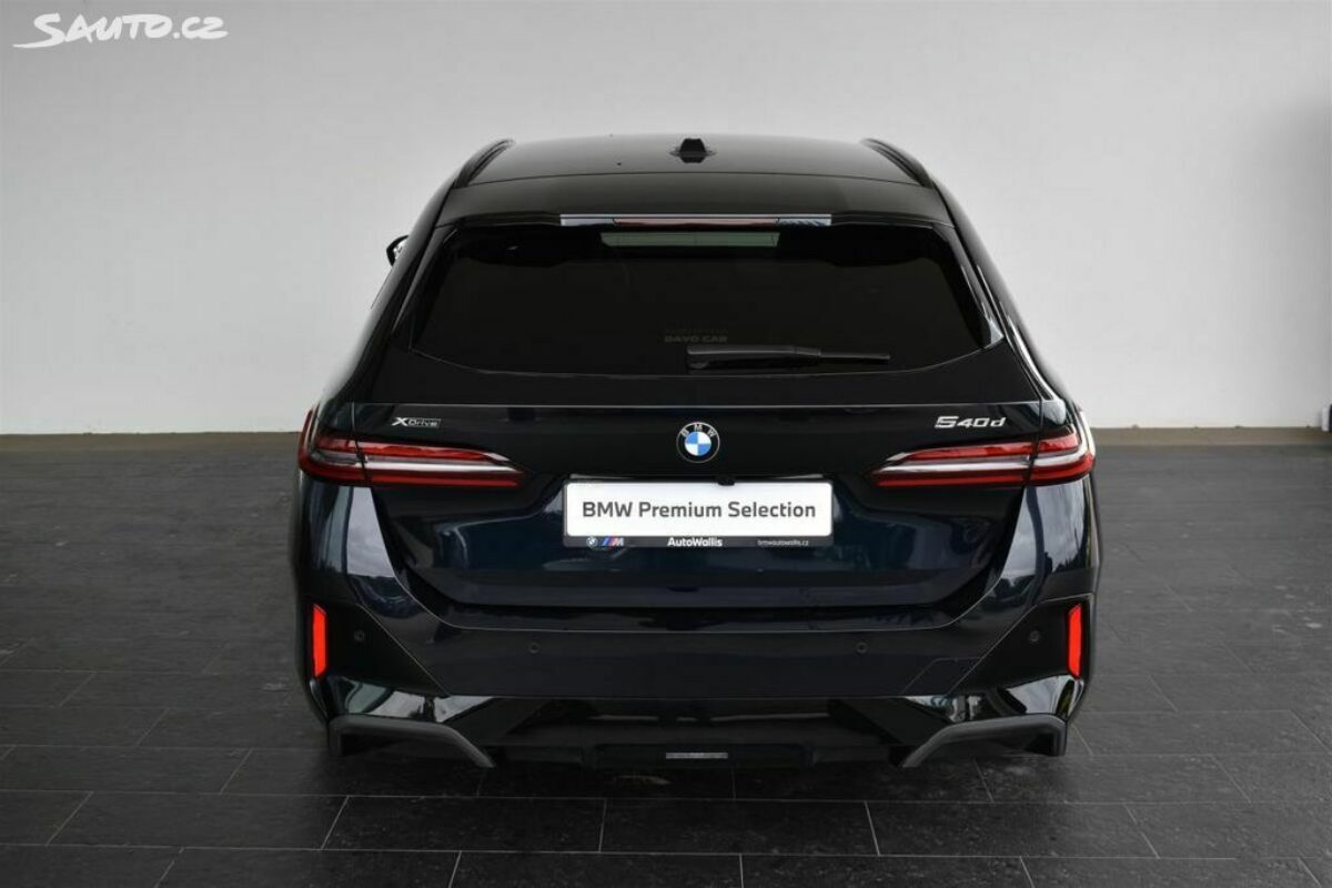 Fotografie vozu - klik pro zvětšení