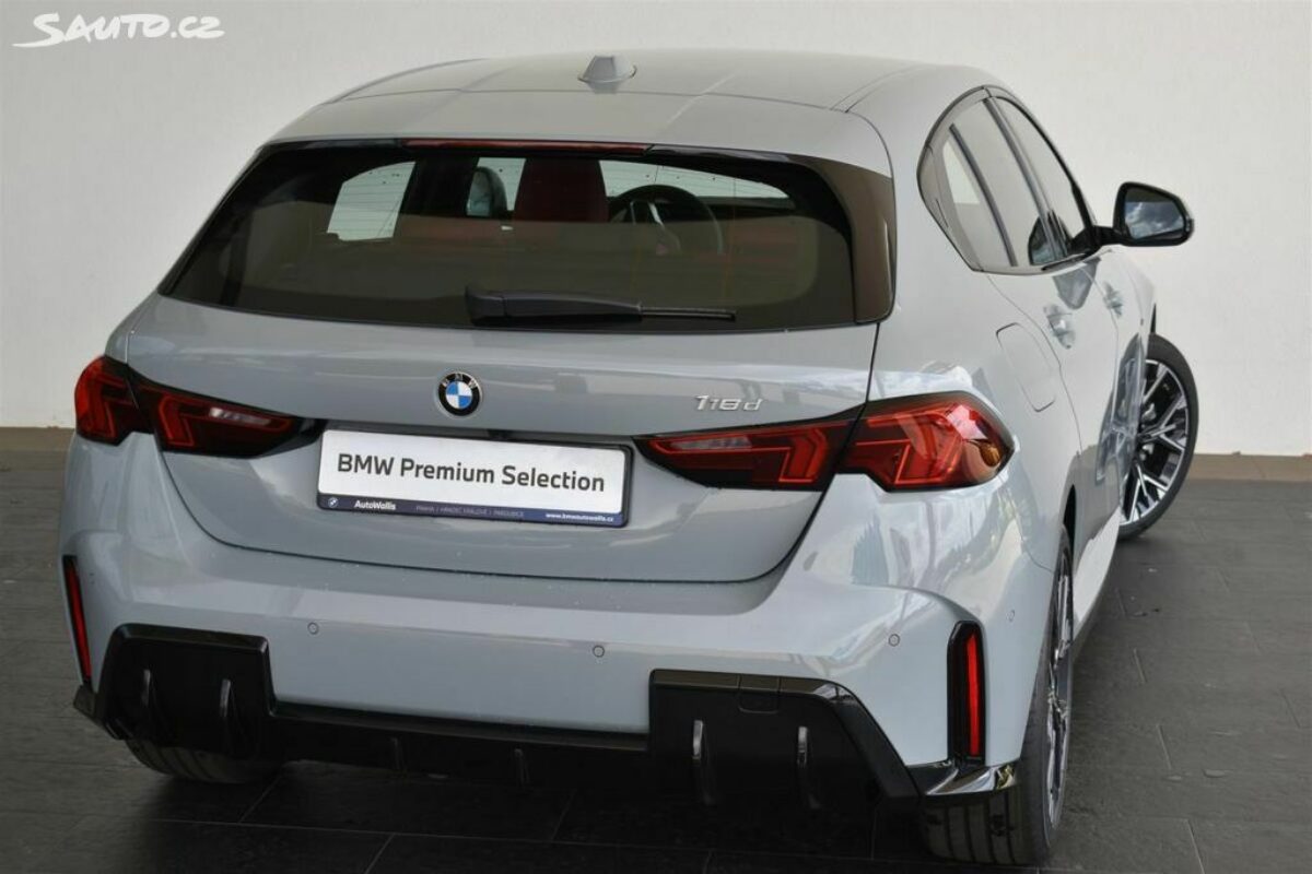 Fotografie vozu - klik pro zvětšení