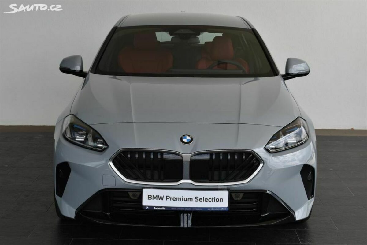 Fotografie vozu - klik pro zvětšení