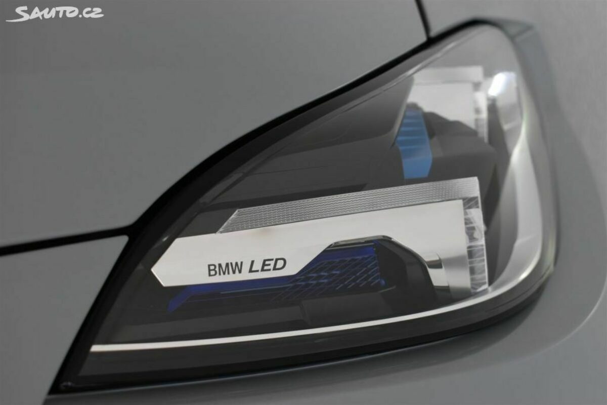 Fotografie vozu - klik pro zvětšení