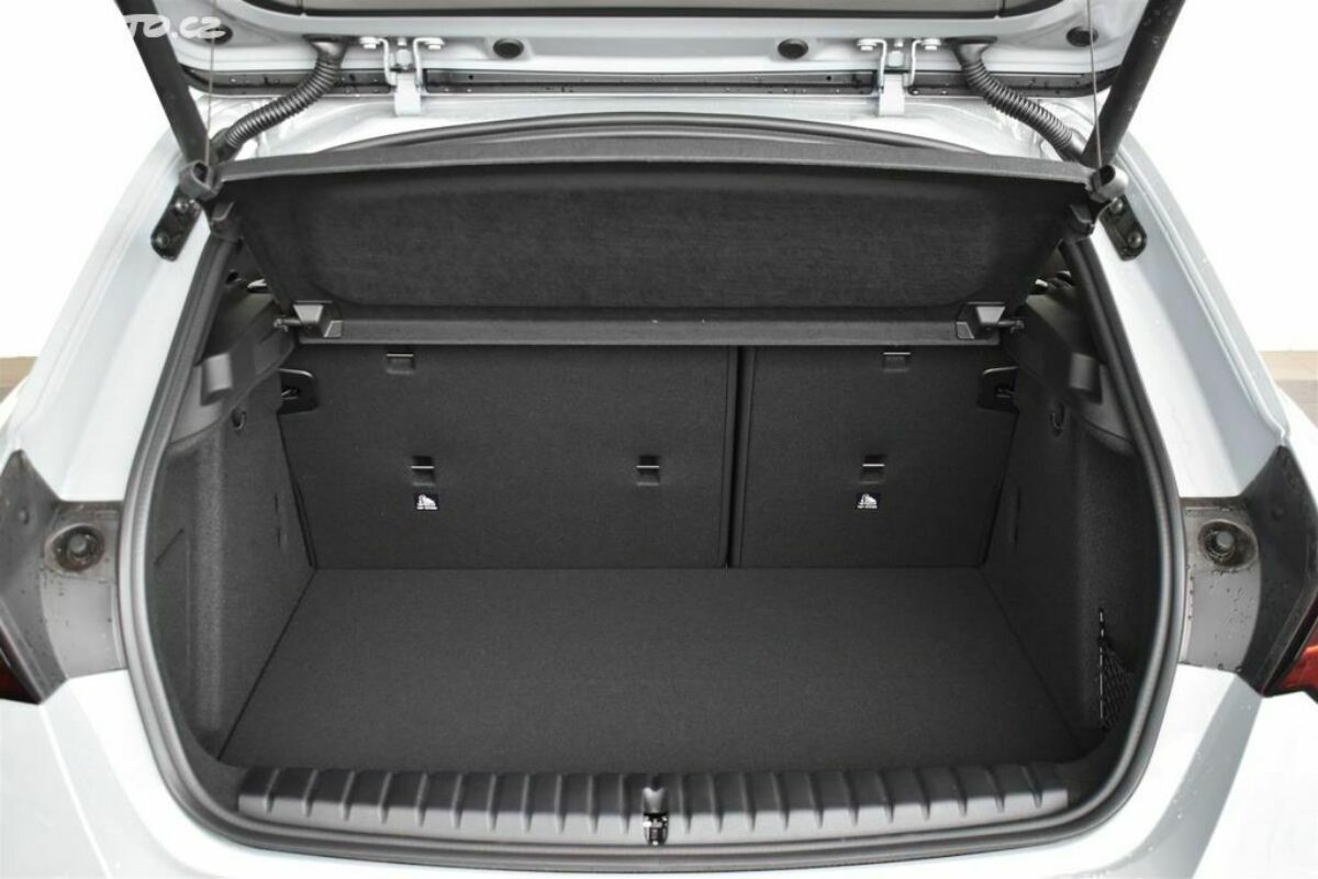 Fotografie vozu - klik pro zvětšení