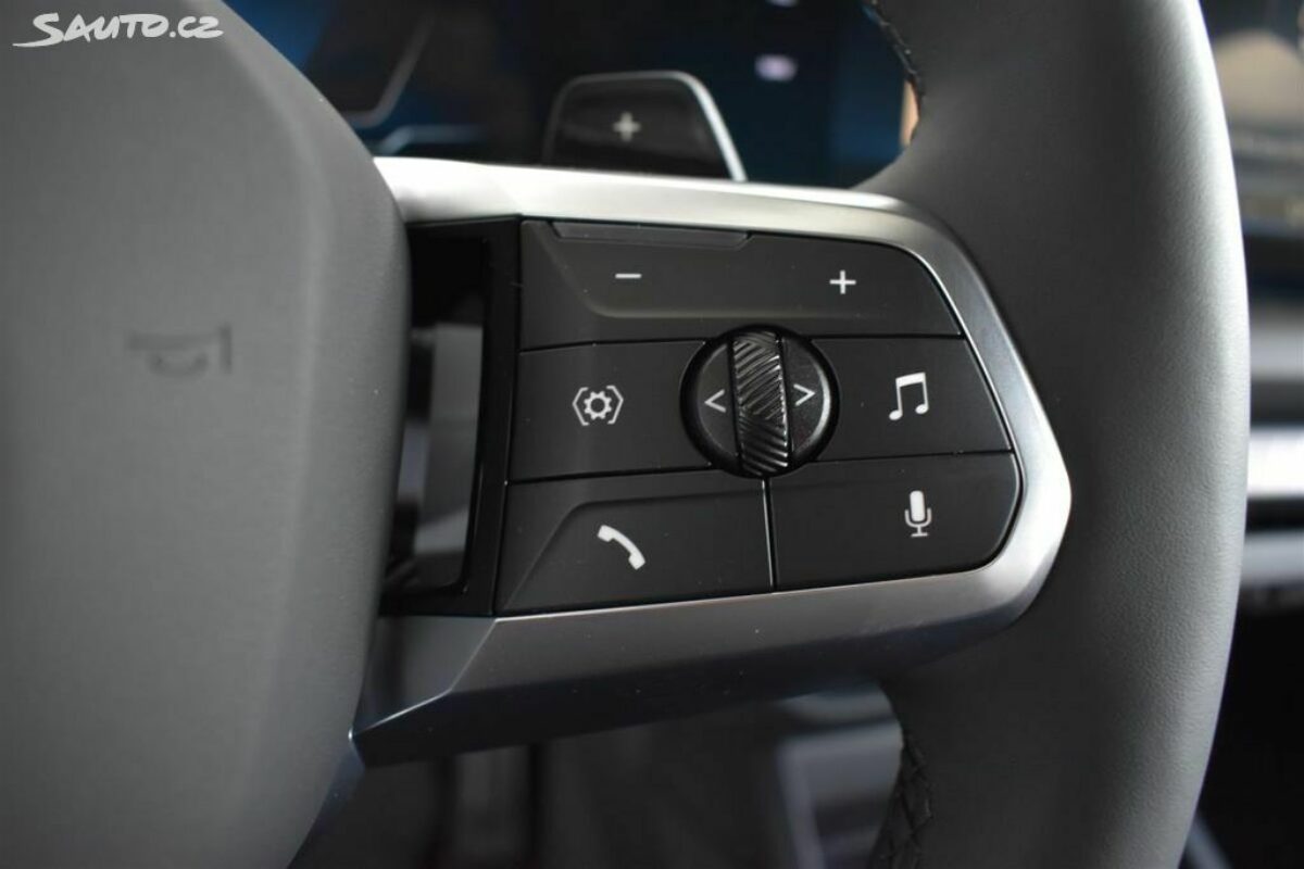 Fotografie vozu - klik pro zvětšení