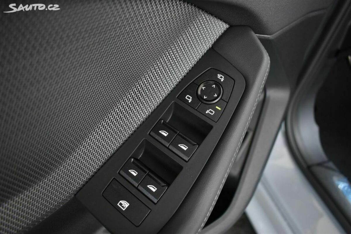 Fotografie vozu - klik pro zvětšení