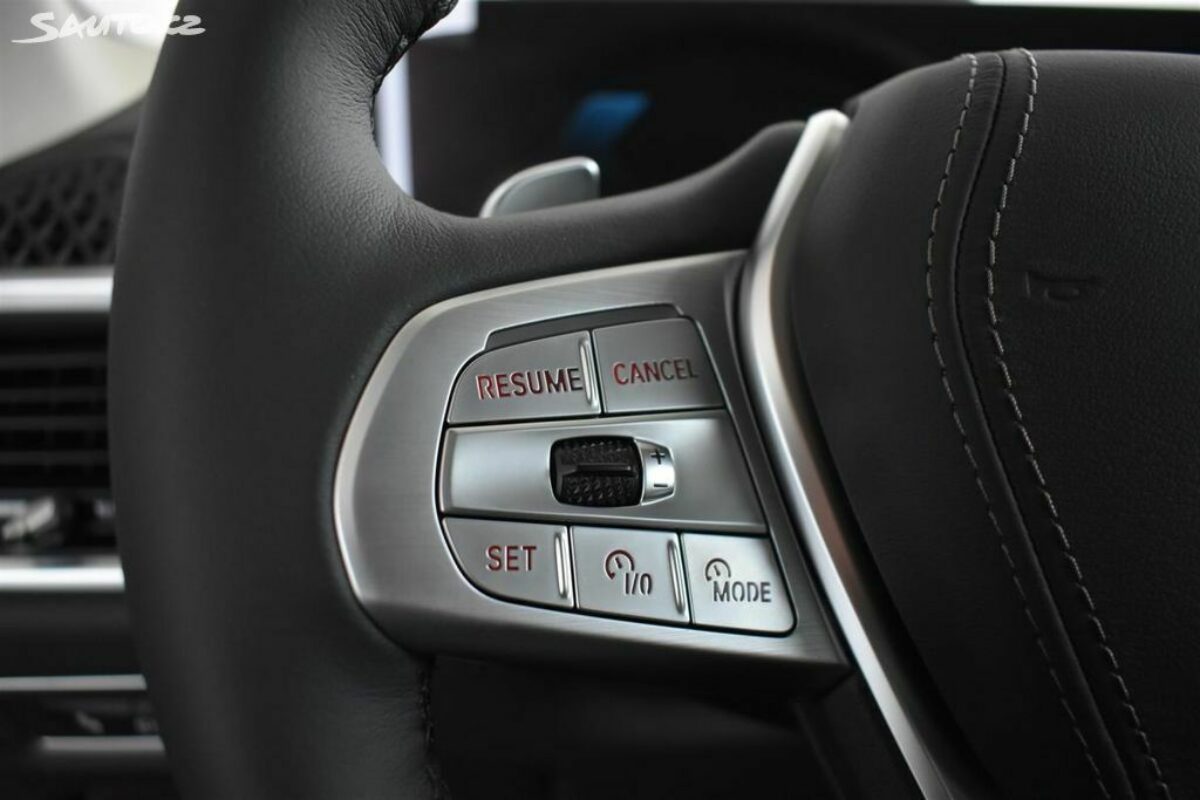 Fotografie vozu - klik pro zvětšení