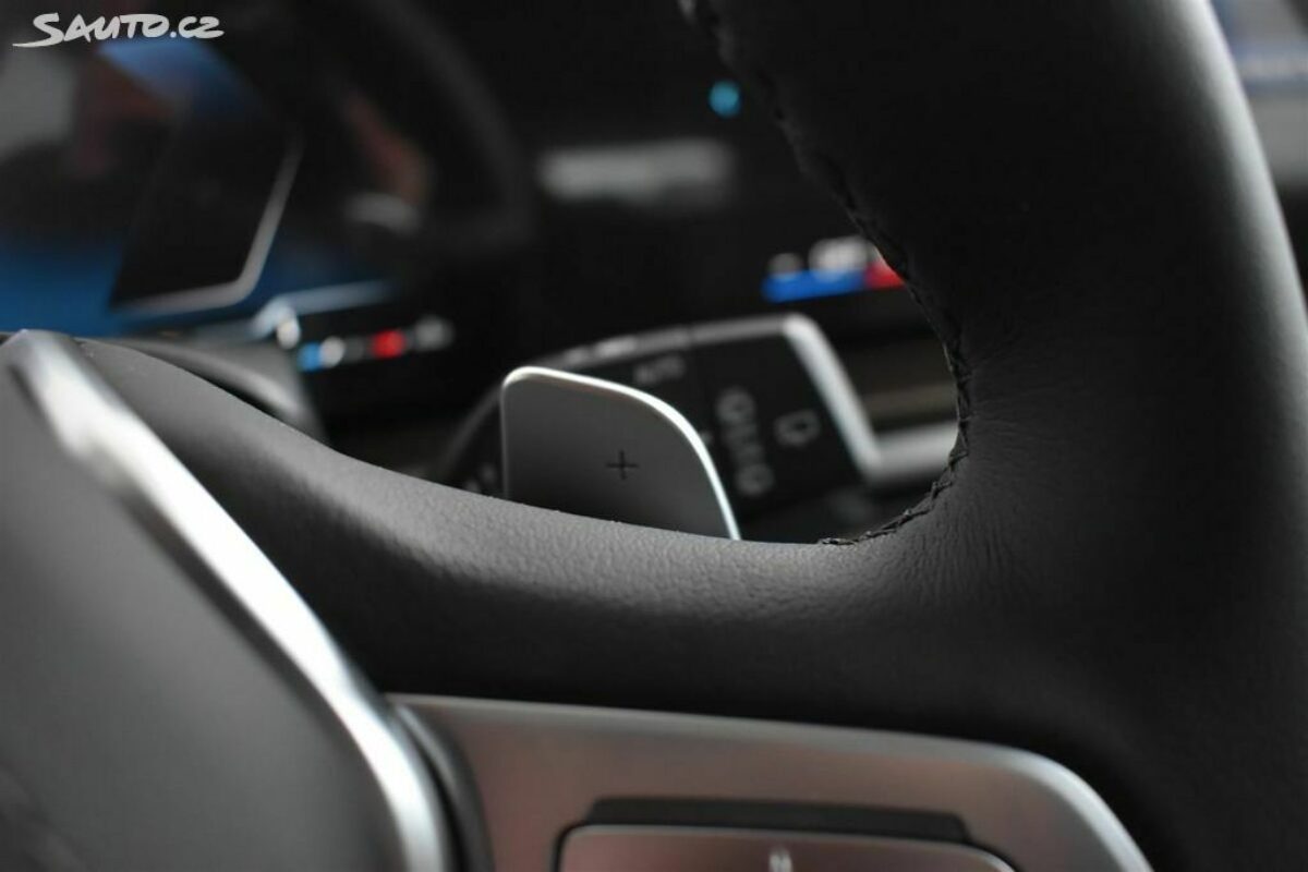 Fotografie vozu - klik pro zvětšení