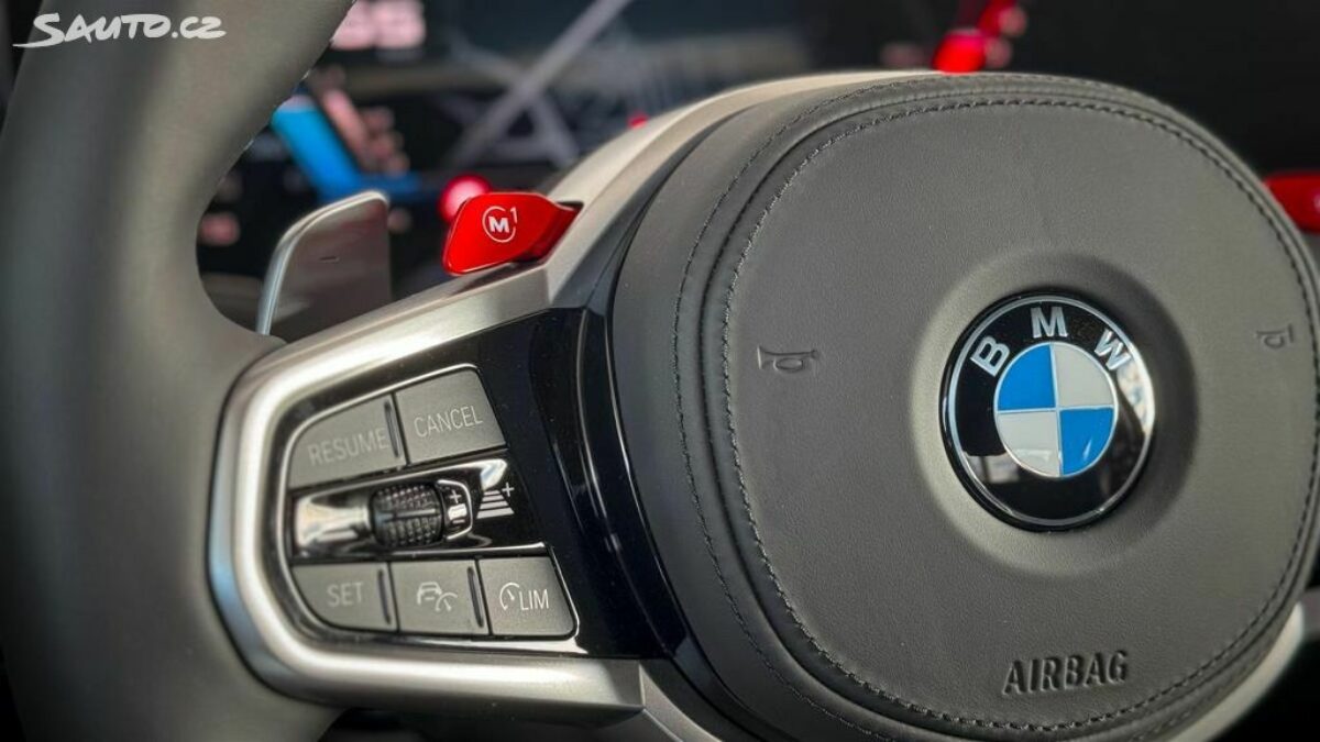 Fotografie vozu - klik pro zvětšení