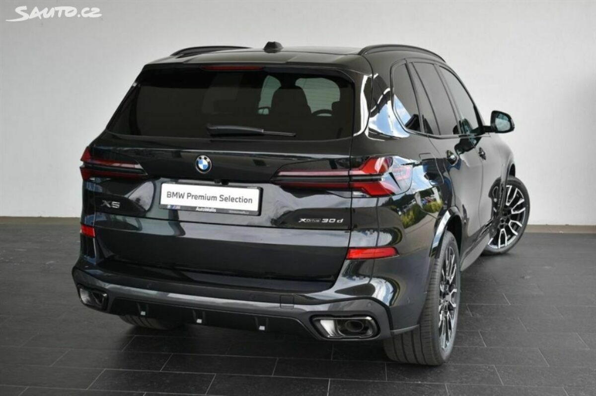 Fotografie vozu - klik pro zvětšení