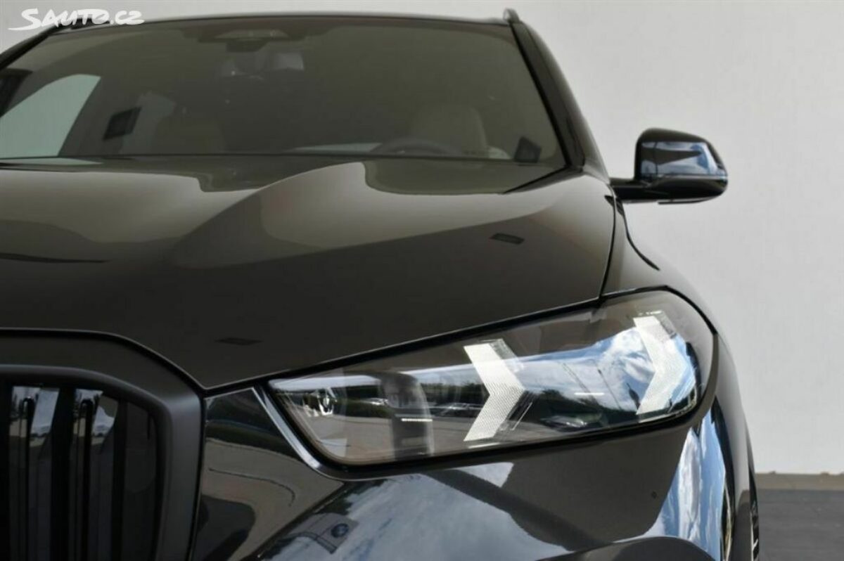 Fotografie vozu - klik pro zvětšení