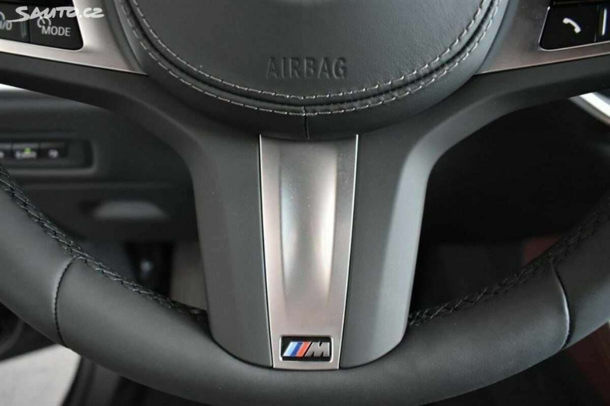 Fotografie vozu - klik pro zvětšení