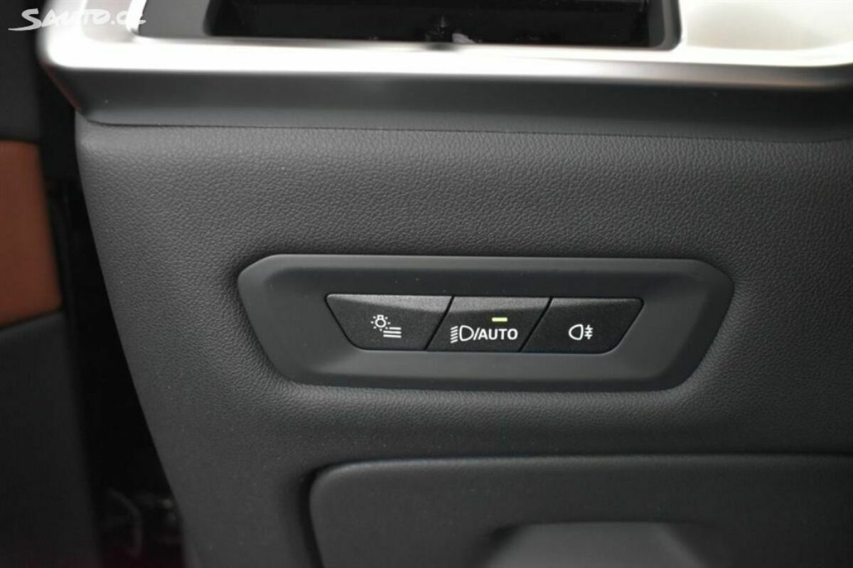 Fotografie vozu - klik pro zvětšení