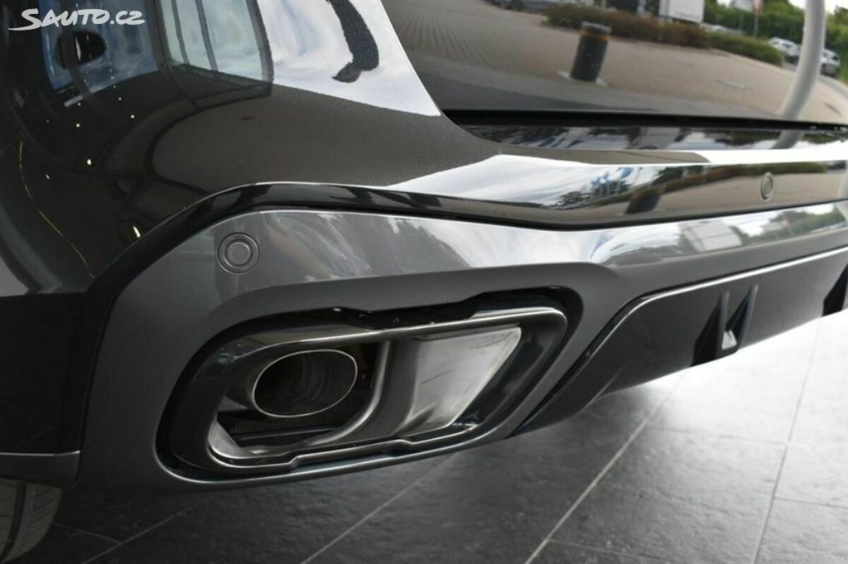 Fotografie vozu - klik pro zvětšení