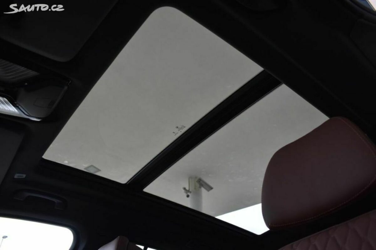 Fotografie vozu - klik pro zvětšení