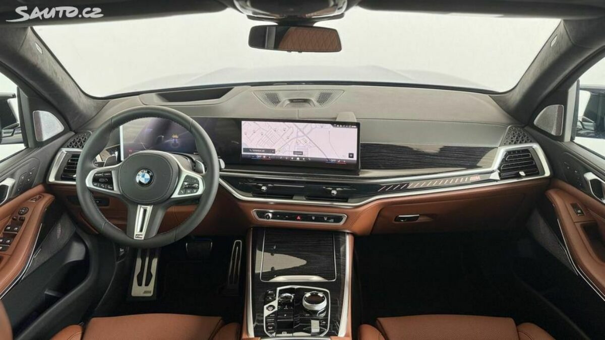 Fotografie vozu - klik pro zvětšení