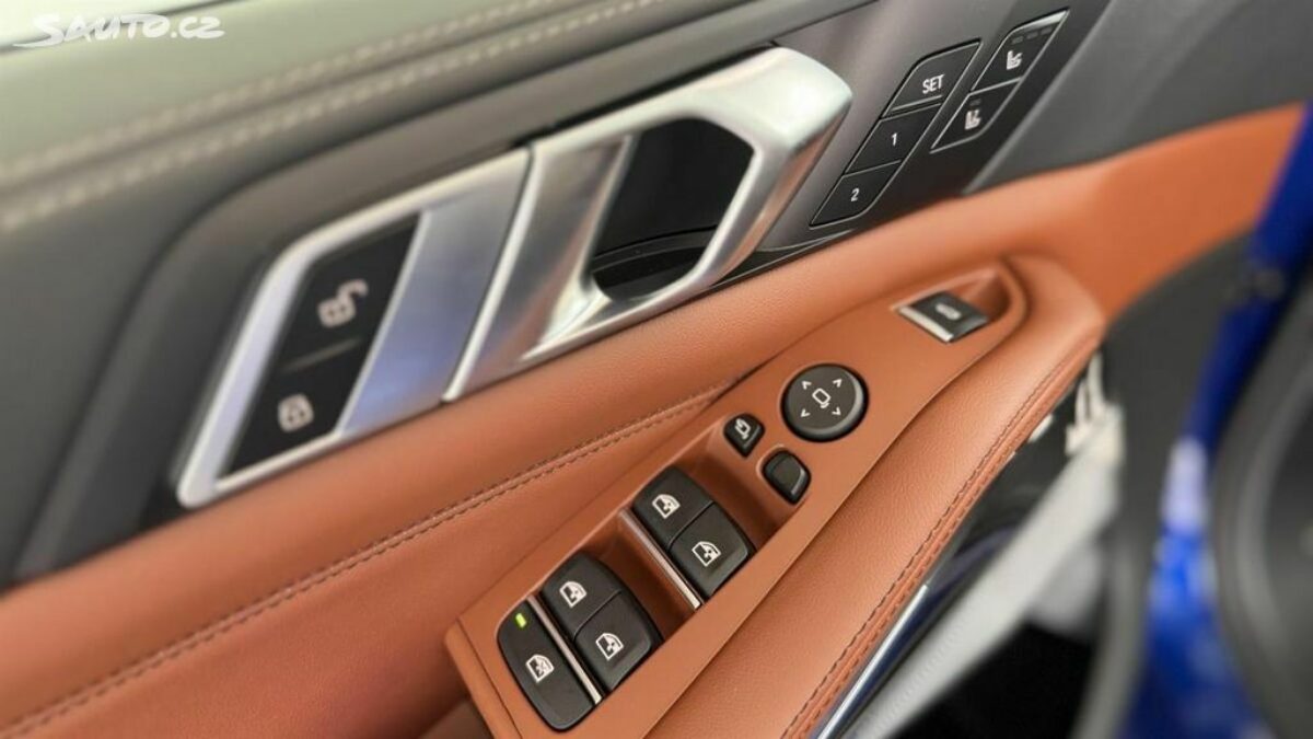 Fotografie vozu - klik pro zvětšení