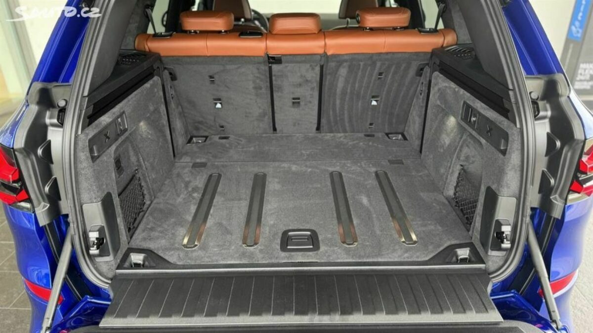 Fotografie vozu - klik pro zvětšení