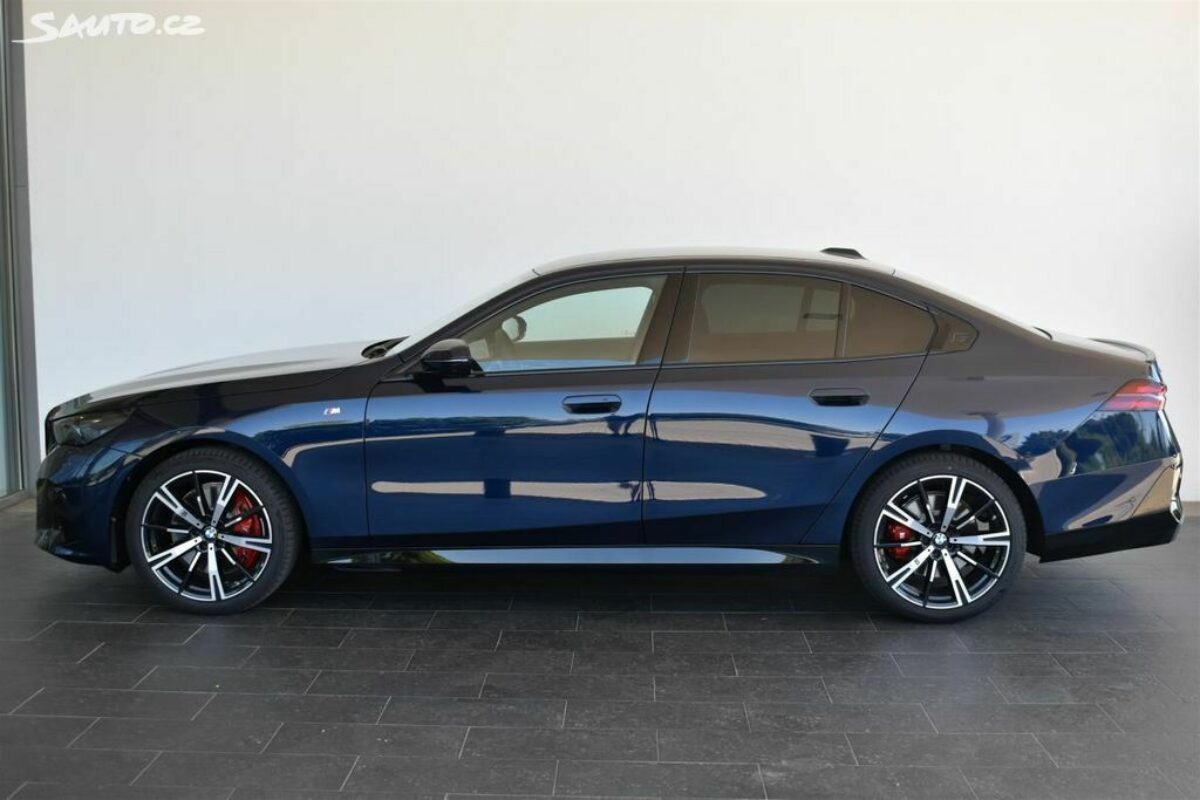 Fotografie vozu - klik pro zvětšení