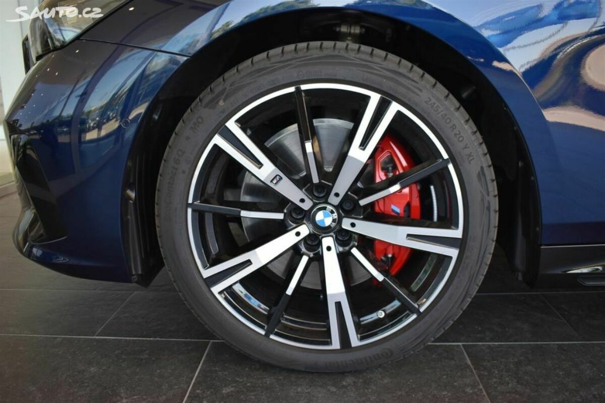 Fotografie vozu - klik pro zvětšení