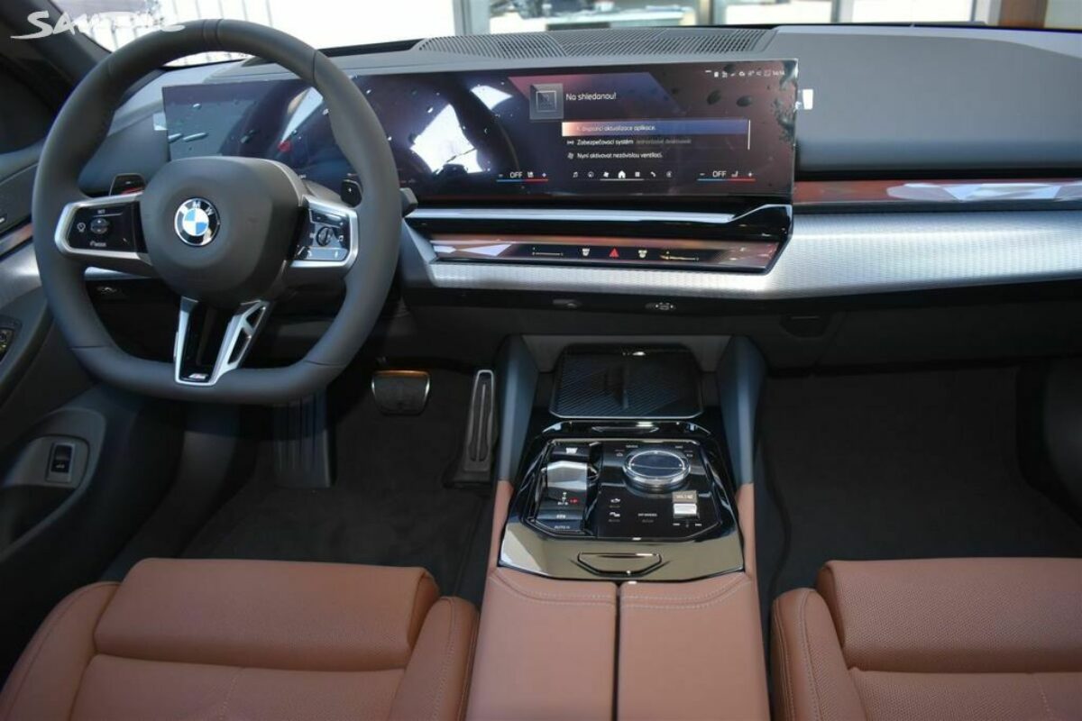 Fotografie vozu - klik pro zvětšení