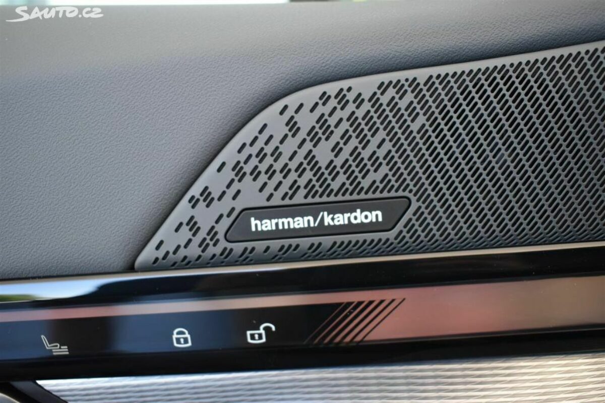 Fotografie vozu - klik pro zvětšení