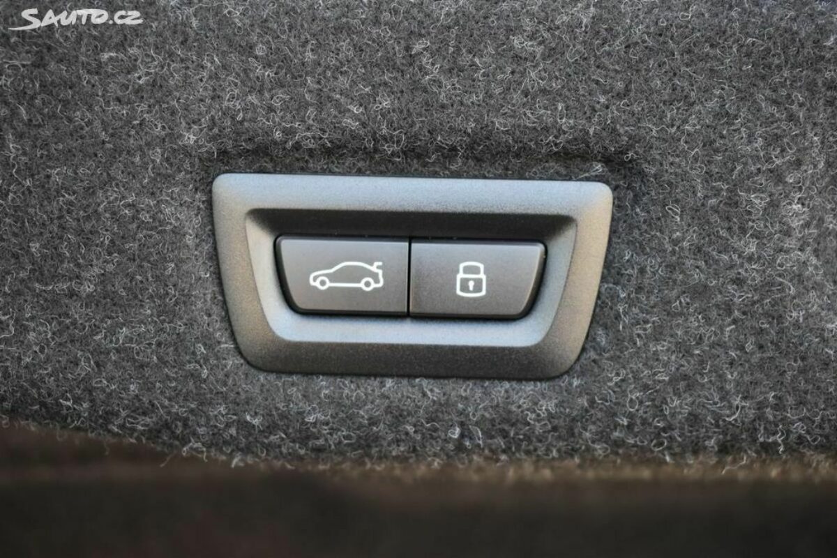 Fotografie vozu - klik pro zvětšení