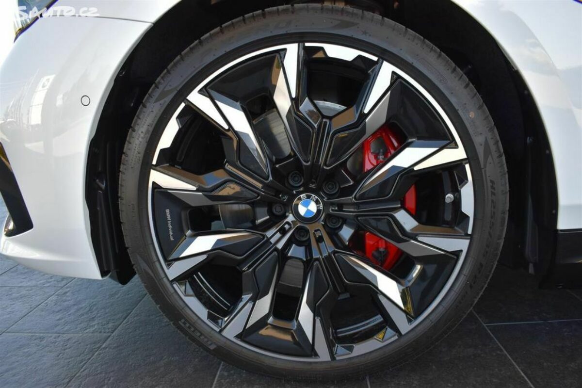 Fotografie vozu - klik pro zvětšení