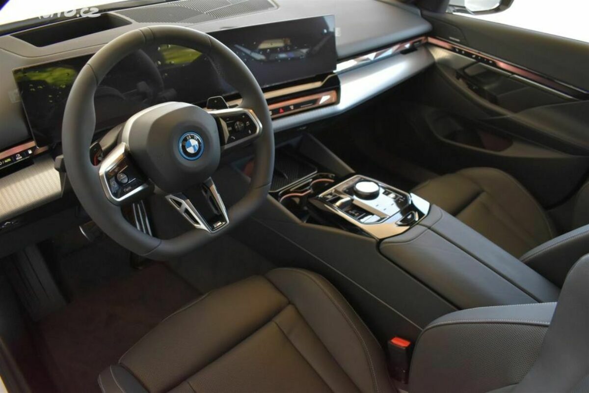 Fotografie vozu - klik pro zvětšení