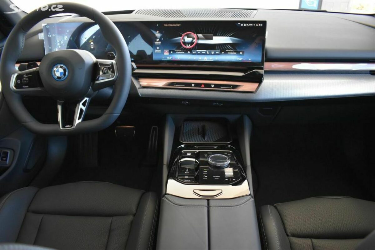 Fotografie vozu - klik pro zvětšení