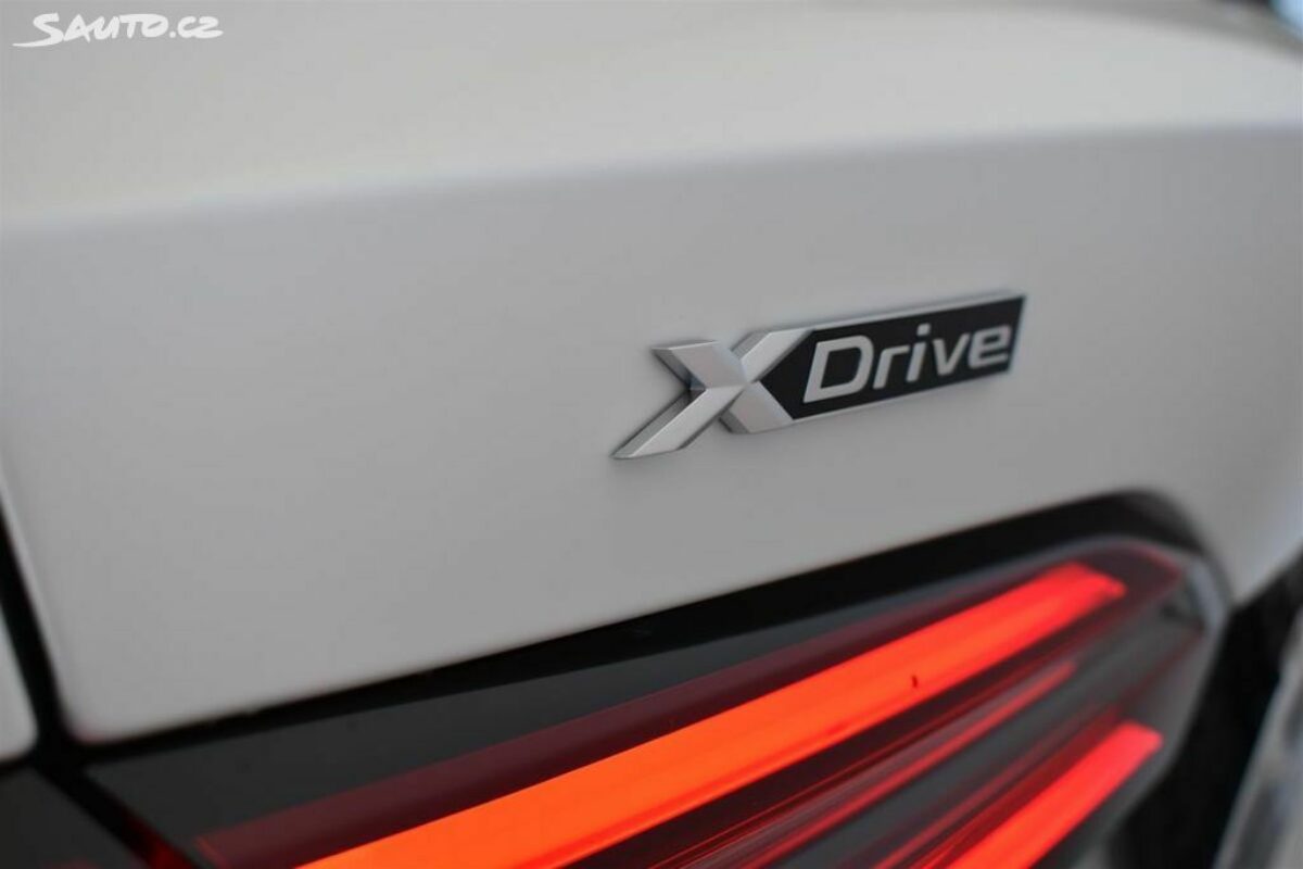 Fotografie vozu - klik pro zvětšení