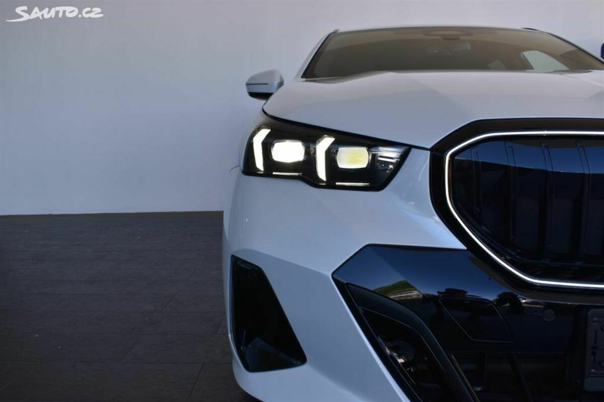 Fotografie vozu - klik pro zvětšení