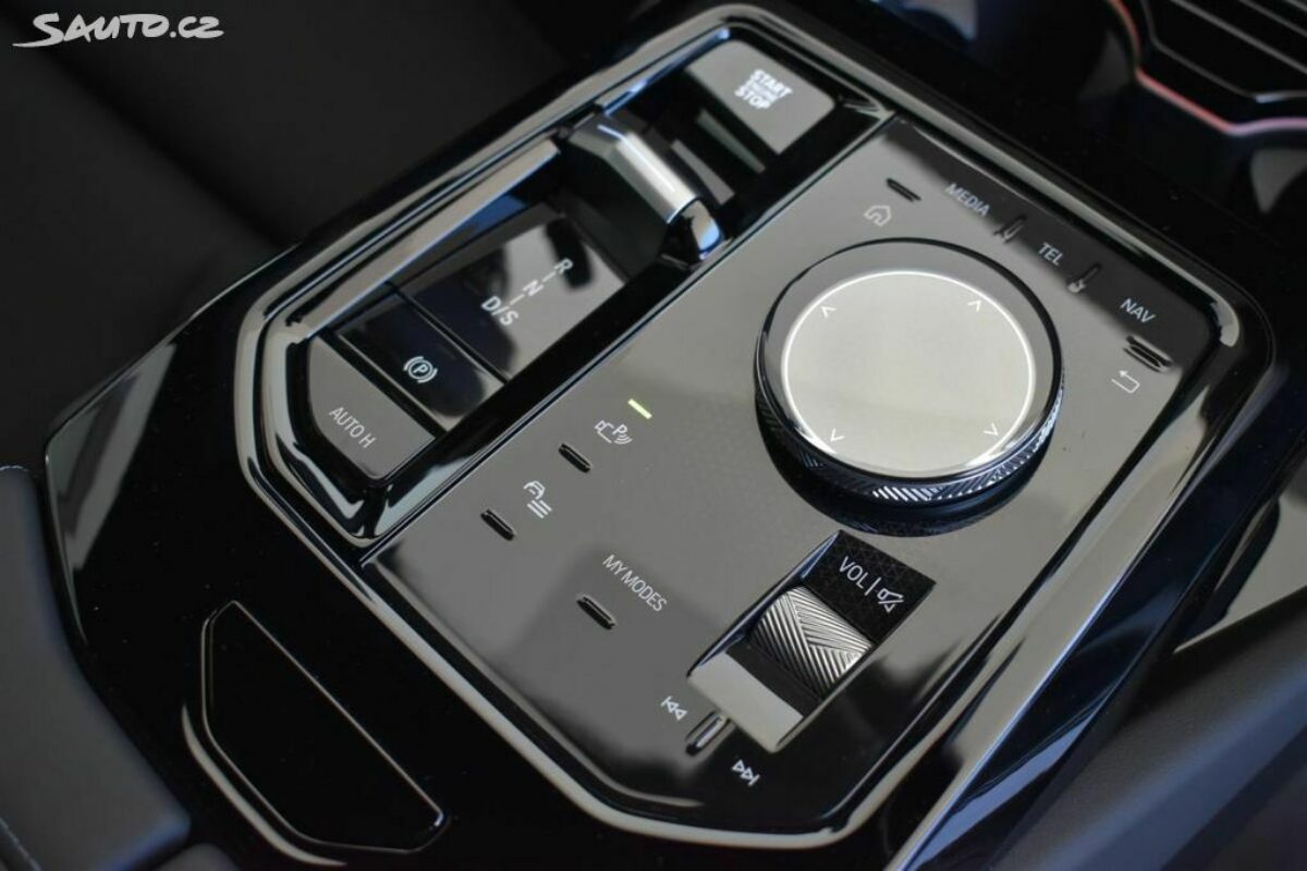 Fotografie vozu - klik pro zvětšení