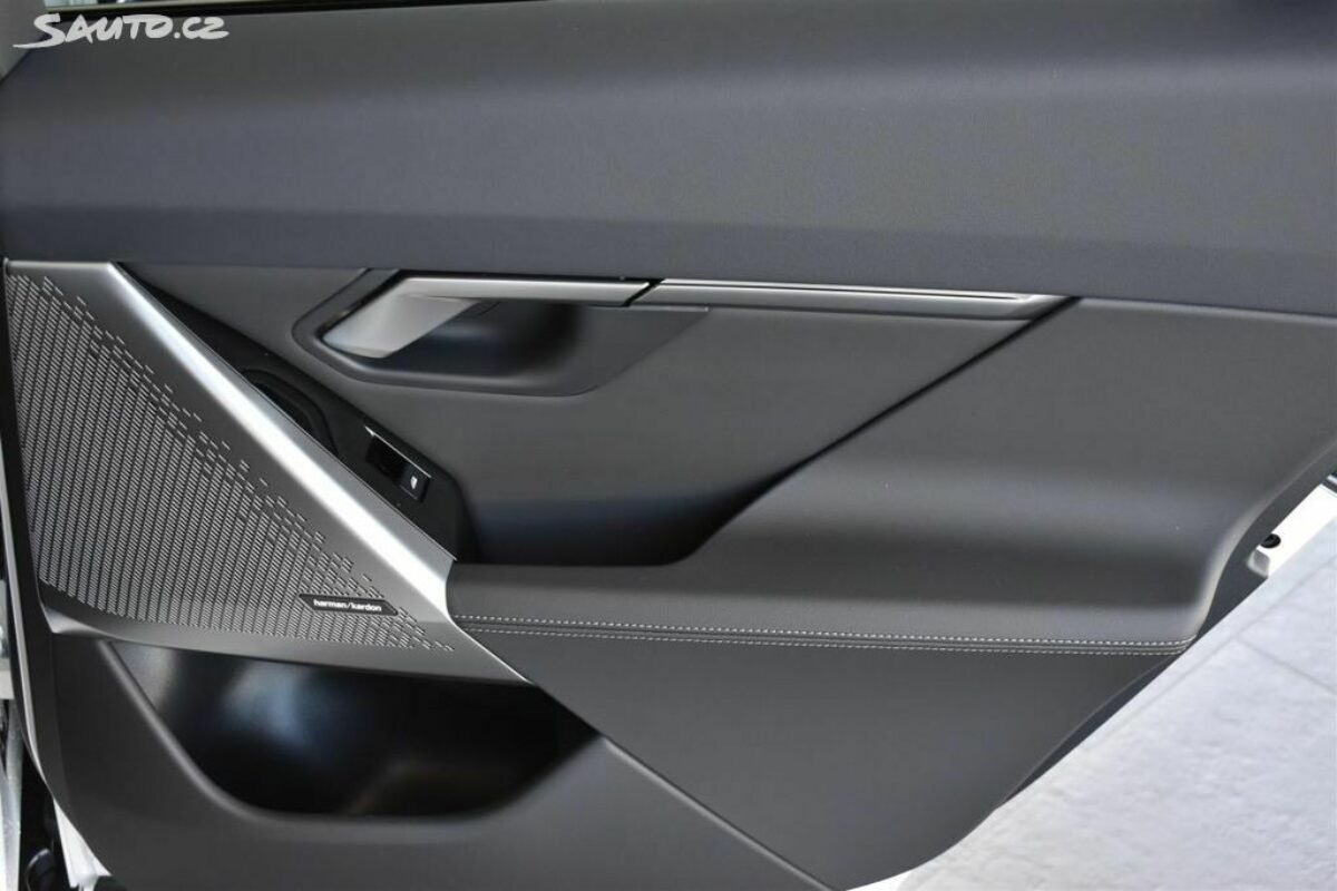 Fotografie vozu - klik pro zvětšení