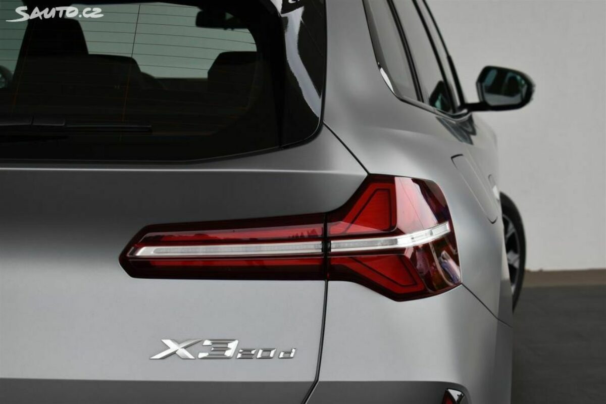 Fotografie vozu - klik pro zvětšení