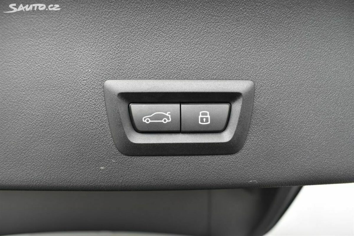 Fotografie vozu - klik pro zvětšení